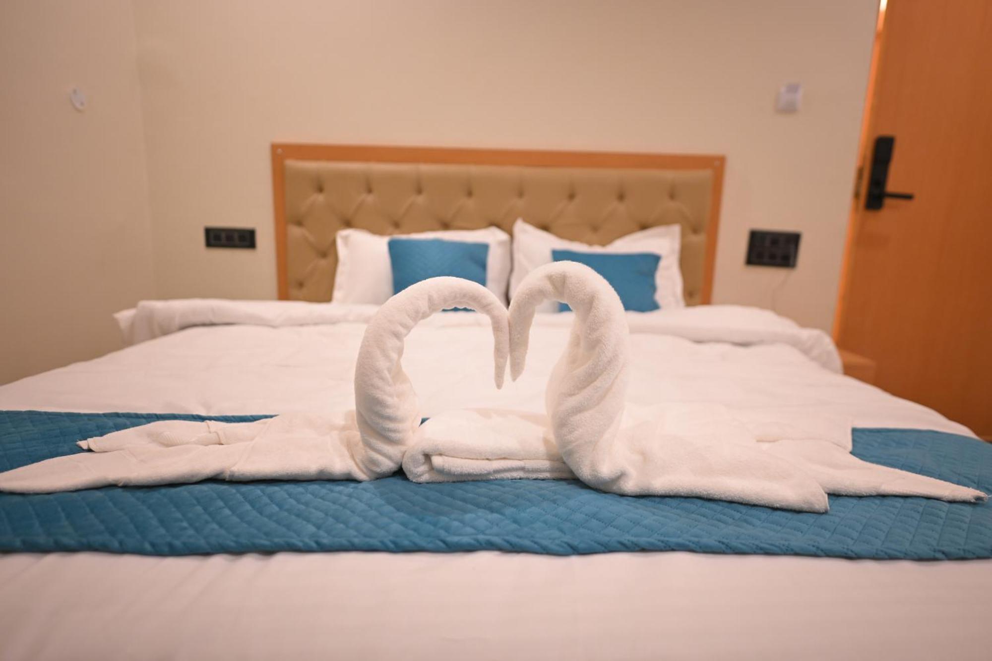 Sunrise Vista Inn Prayagraj Ngoại thất bức ảnh
