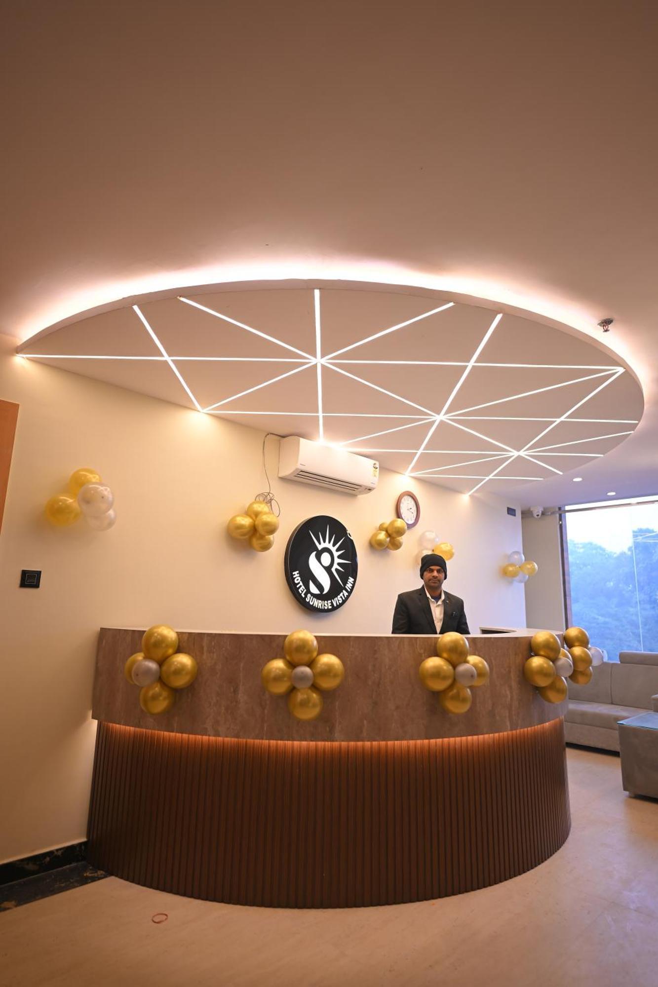 Sunrise Vista Inn Prayagraj Ngoại thất bức ảnh